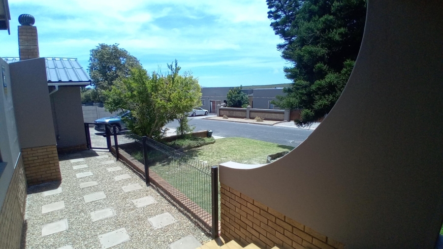 4 Bedroom Property for Sale in Parkersdorp Western Cape